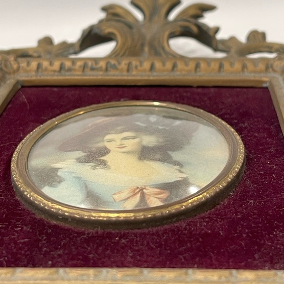 CAMEO CREATION 1940's Antique ART Hard Plastic Dark Golden Frames Portraits Set - Picture 13 of 16